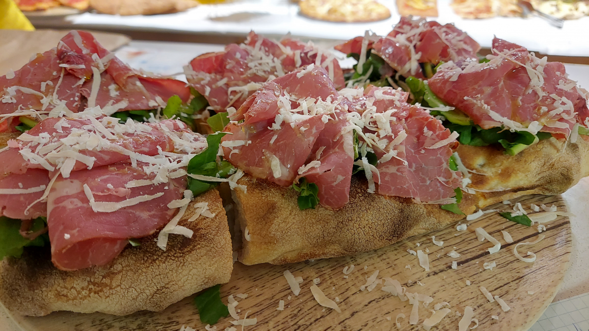 Pizzeria la gustosa a Colli del Tronto